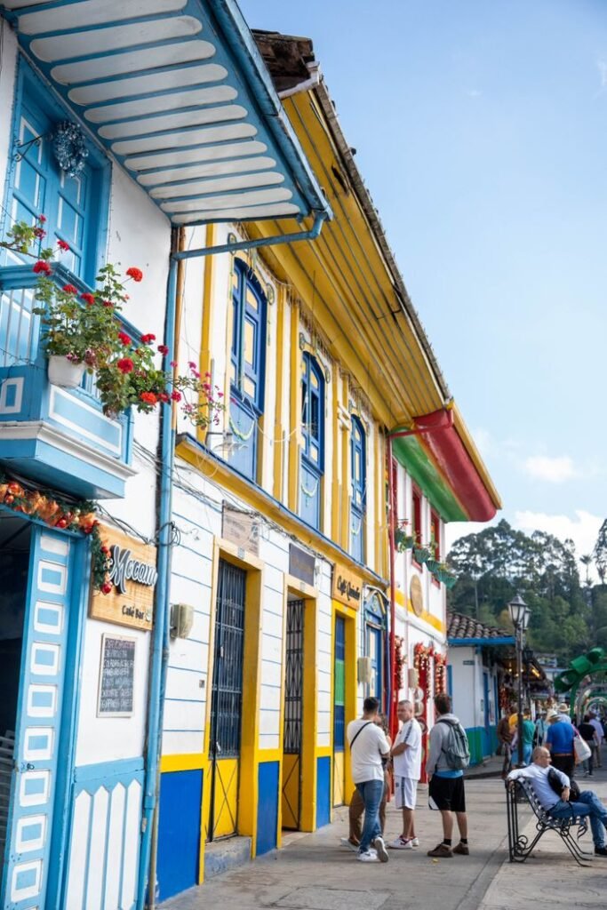 Vibrant colonial architecture along the streets of Salento, Colombia, showcasing local culture and tourism., Turismo en Colombia