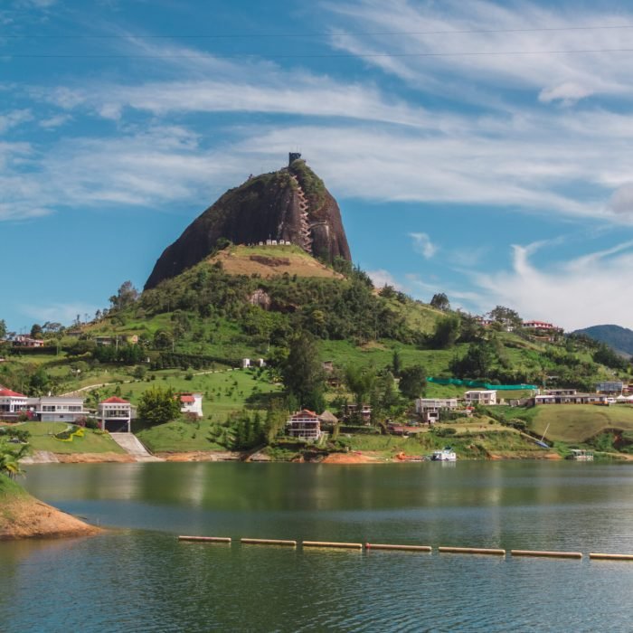piedra-del-penol-guatape-colombia-2026-03-17-17-41-11-utc